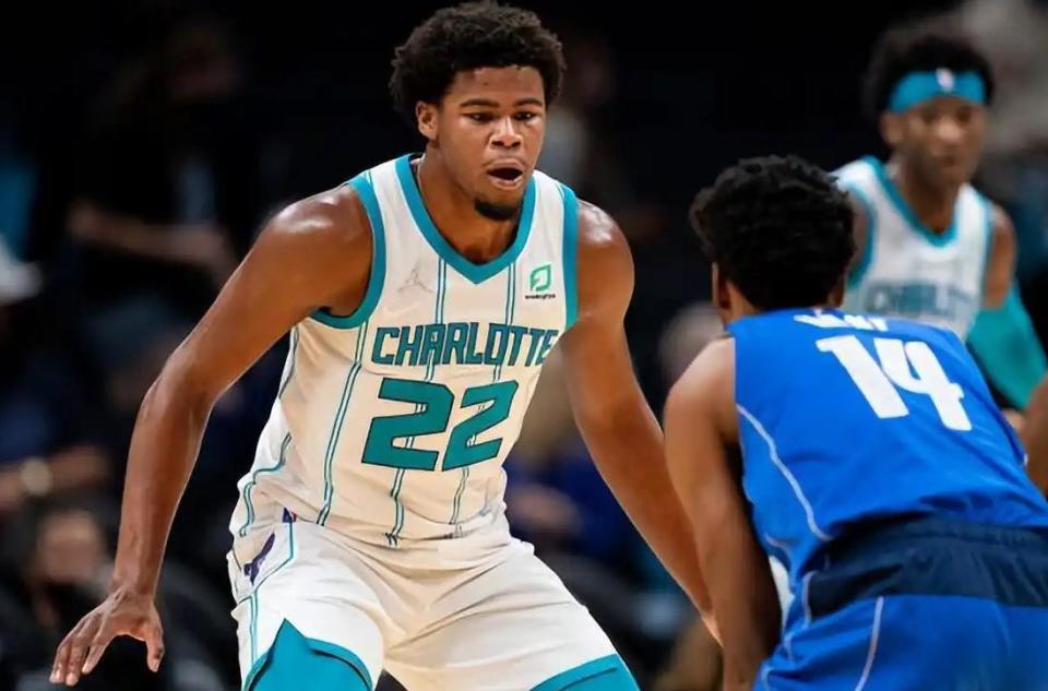 助攻, 合同的球员